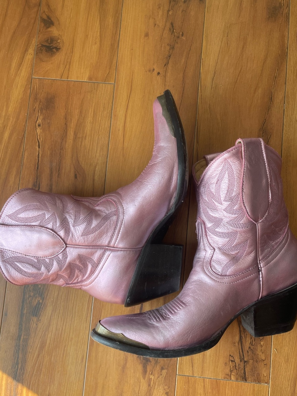 Idyllwind Metallic Pink Western Ankle Boots